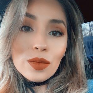 Meet your Posher, Marina